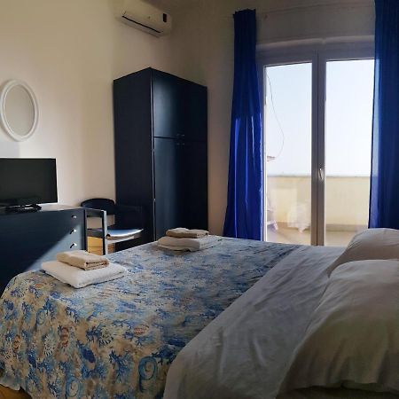Brezza Di Mare Appartement Ostia Buitenkant foto
