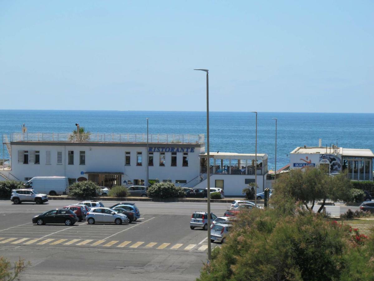 Brezza Di Mare Appartement Ostia Buitenkant foto